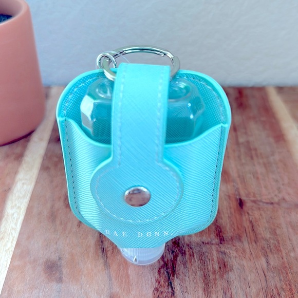 ❗️2/$22❗️ RAE DUNN PROUD NANA TIFFANY BLUE HAND SANITIZER HOLDER & BOTTLE TRAVEL - Picture 3 of 5